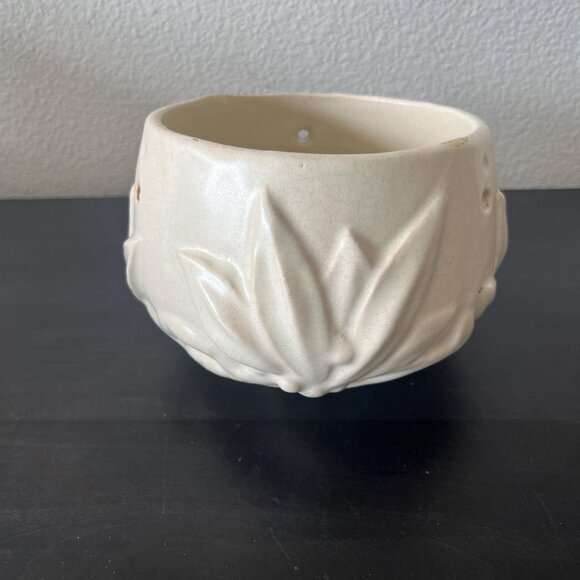 McCoy Leaves & Berries Hanging Planter // White Glaze // Vintage 1930s